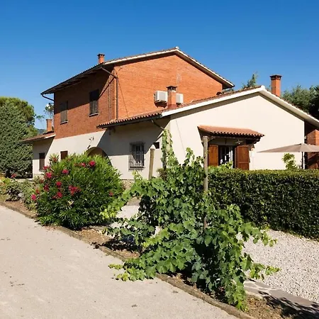 Rustic Holiday Near With Private Swimming Pool 度假居 哥尔顿
