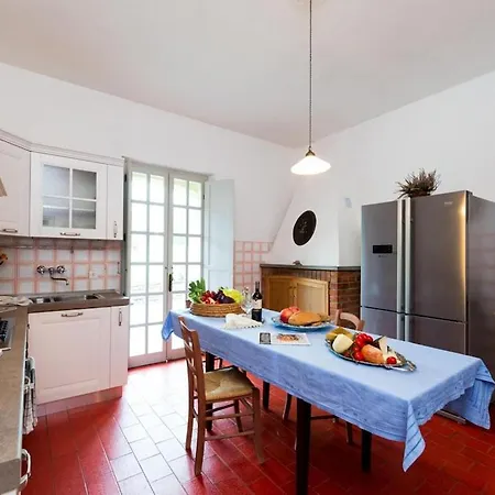 Rustic Holiday Near With Private Swimming Pool