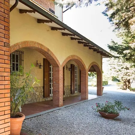 Rustic Holiday Near With Private Swimming Pool 度假居 哥尔顿