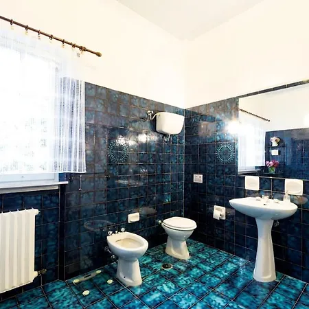 Rustic Holiday Near With Private Swimming Pool 度假居 *