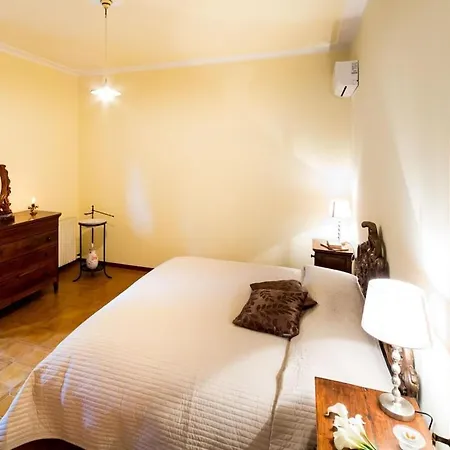 Rustic Holiday Near With Private Swimming Pool *